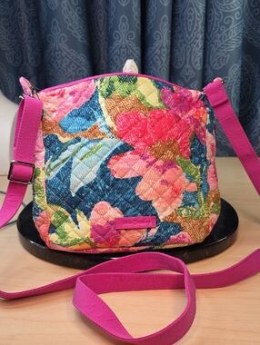 Vera Bradley "On The Go" Crossbody Purse Indie Go Floral Hobo Quilted Cotton
